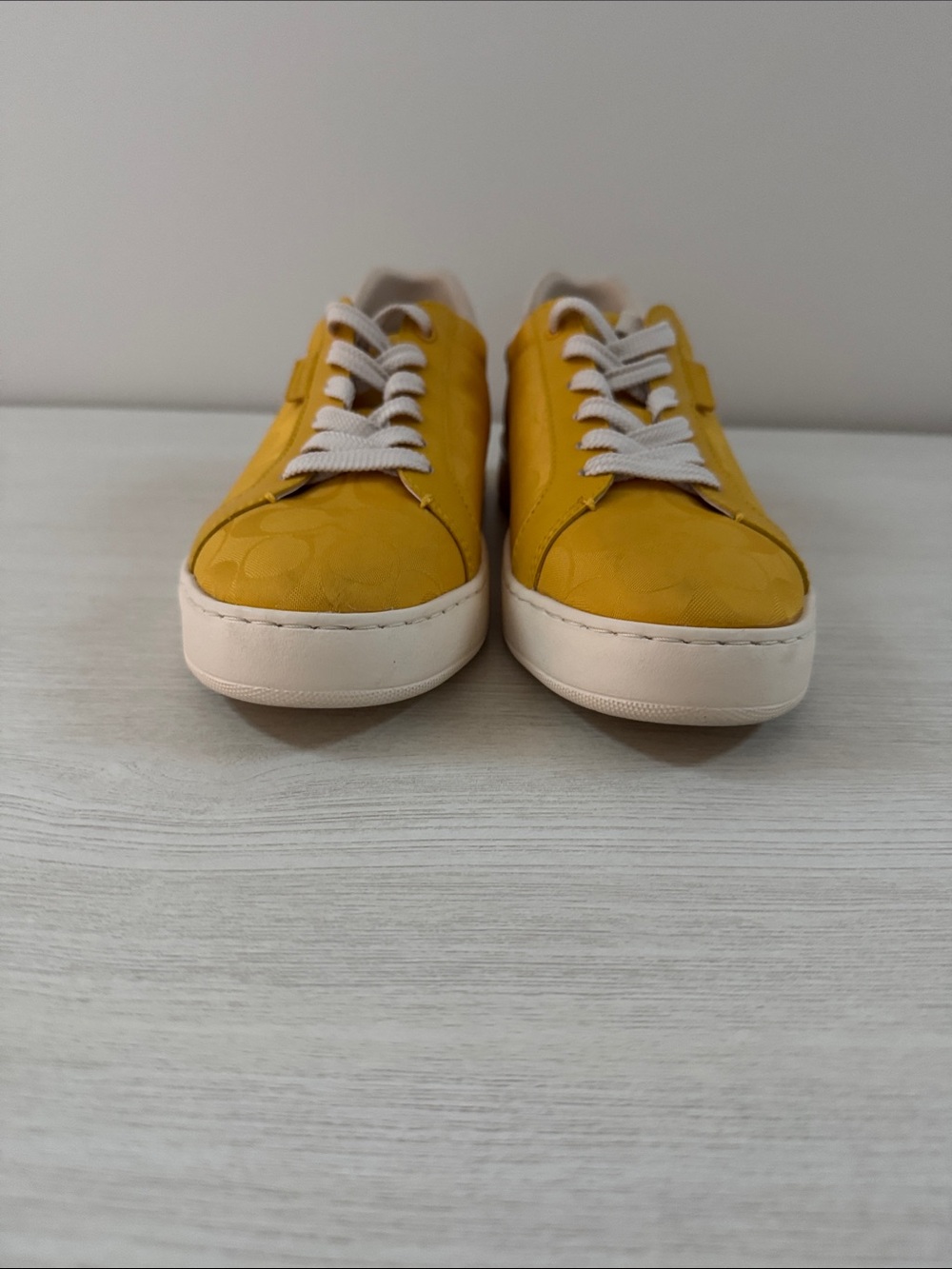 Coach Lowline Signature Low-Top Sneakers VGUC Size 7.5 - Picture 5 of 8